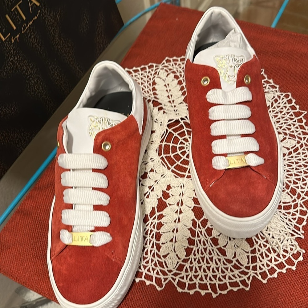 NWT Lita by Ciara sneaker. Italian leather and suede. - Picture 5 of 11